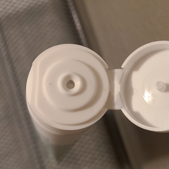 Evioskin Rejuvenating Mask & Moisturizer 40 ml/1.4 oz NWOB - Picture 3 of 4